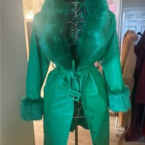 Emerald Green Faux-Fur Trim Women's Coat Gorgeous!!!!!!!!!!!!!!